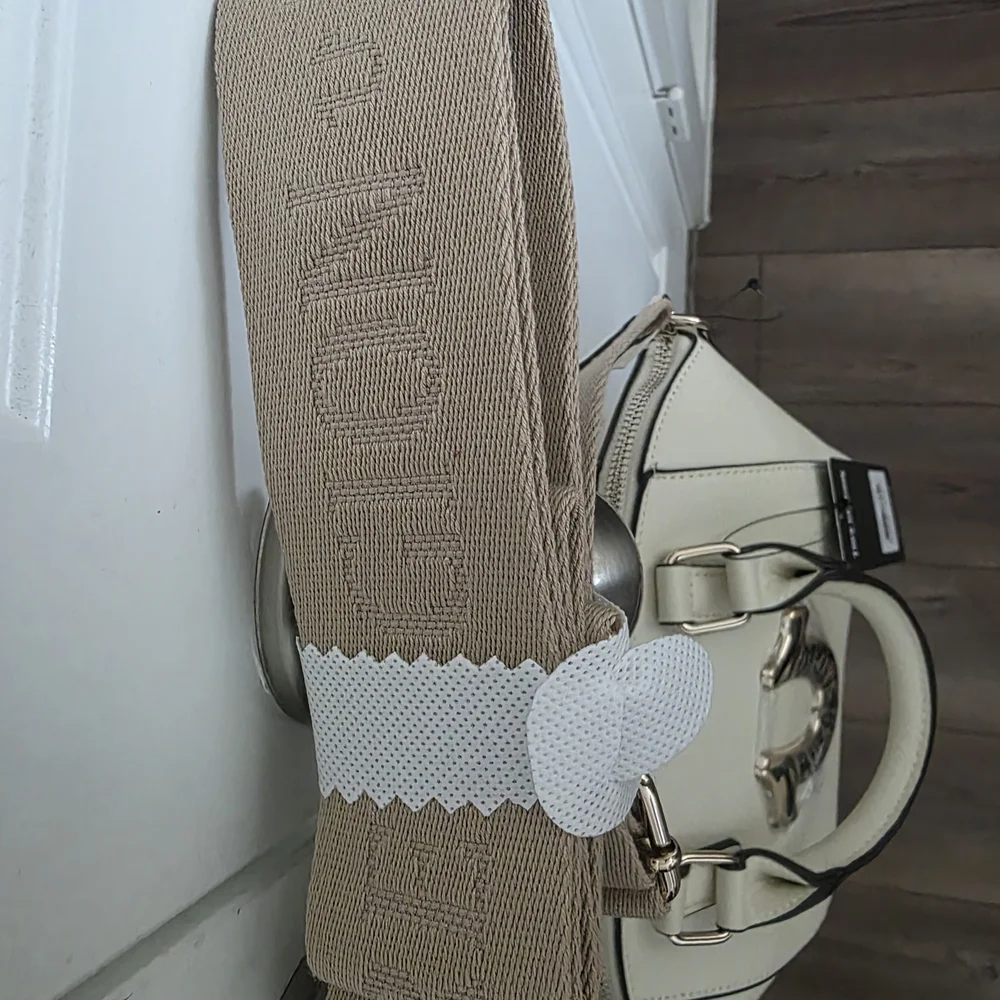 True Religion Ivory Crossbody Satchel with Gold & Black Logo  NWT - Picture 2 of 5